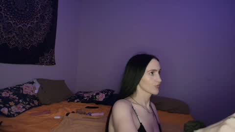 Snapshot of girlofurdreamsxxxxox chatting on April 3, 2026, 5:33 pm Camille online show from April 3, 2026, 5:33 pm