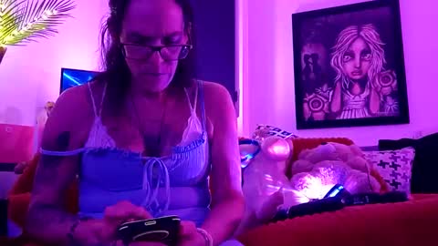 girls227445638252 online show from March 31, 2026, 5:52 am