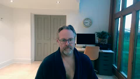 girlsandbikes online show from January 2, 2025, 8:17 am