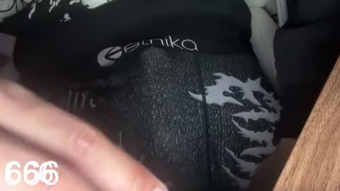 Snapshot of girlsonlyy666 chatting on November 26, 2025, 12:11 am girlsonlyy666 online show from November 26, 2025, 12:11 am