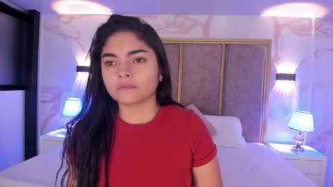 Snapshot of giselamaru chatting on February 4, 2025, 11:05 am online show from February 4, 2025, 11:05 am