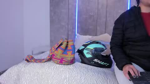 Snapshot of giselamaru chatting on February 27, 2025, 12:02 pm online show from February 27, 2025, 12:02 pm