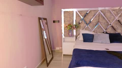 Snapshot of giselamaru chatting on September 15, 2025, 11:32 am online show from September 15, 2025, 11:32 am