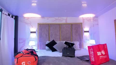 Snapshot of giselamaru chatting on October 4, 2025, 11:30 am online show from October 4, 2025, 11:30 am