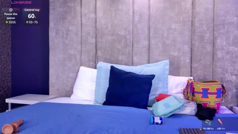 Snapshot of giselamaru chatting on October 9, 2025, 10:02 am online show from October 9, 2025, 10:02 am