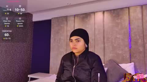 Snapshot of giselamaru chatting on November 23, 2025, 10:59 am online show from November 23, 2025, 10:59 am