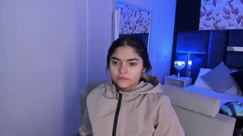 Snapshot of giselamaru chatting on December 2, 2025, 10:31 am online show from December 2, 2025, 10:31 am