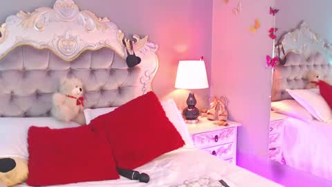 GiselleNoah online show from January 25, 2025, 12:58 pm