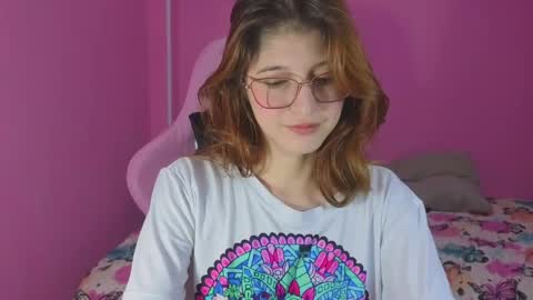 Snapshot of giseselle chatting on June 8, 2026, 4:51 pm giselle online show from June 8, 2026, 4:51 pm