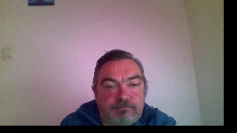 Snapshot of gismo1973 chatting on October 27, 2025, 9:24 am German Little Dick online show from October 27, 2025, 9:24 am