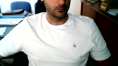 Snapshot of giuseppevai1 chatting on June 24, 2026, 9:41 am giuseppevai1 online show from June 24, 2026, 9:41 am