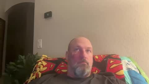 Snapshot of giveitup193 chatting on January 4, 2025, 2:14 am giveitup193 online show from January 4, 2025, 2:14 am