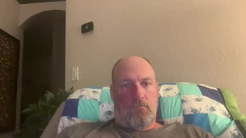 Snapshot of giveitup193 chatting on February 20, 2026, 1:35 am giveitup193 online show from February 20, 2026, 1:35 am