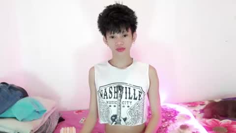 Snapshot of givemethrillx chatting on July 20, 2026, 12:29 pm givemethrillx online show from July 20, 2026, 12:29 pm