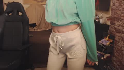 Glamourhottie online show from December 13, 2024, 10:41 am