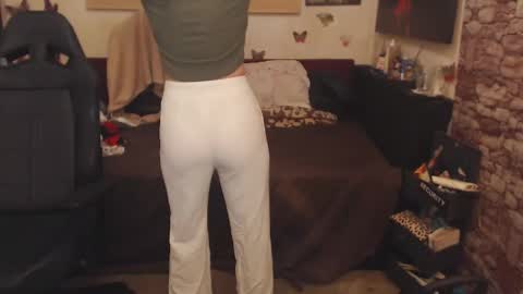 Glamourhottie online show from March 9, 2025, 8:29 am