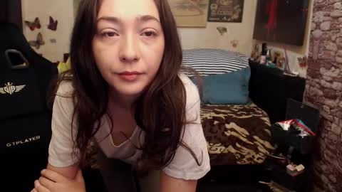 Glamourhottie online show from February 12, 2026, 9:37 am