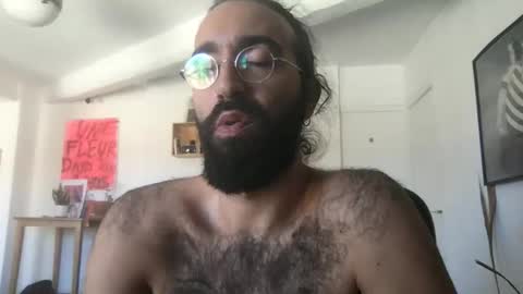 glazeeeeeeeeeee online show from October 5, 2025, 12:14 pm