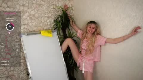 Snapshot of glennabardy chatting on February 1, 2025, 6:51 pm Sandra online show from February 1, 2025, 6:51 pm