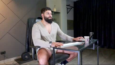 Matthew .. for short call me Matt online show from January 4, 2025, 2:35 am