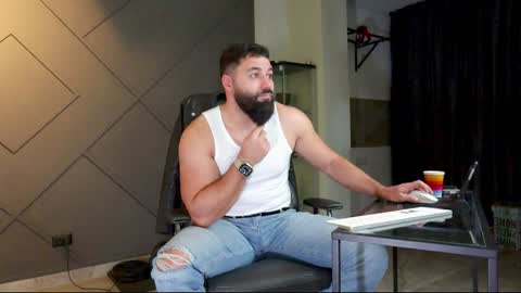 Matthew .. for short call me Matt online show from January 15, 2025, 4:47 am