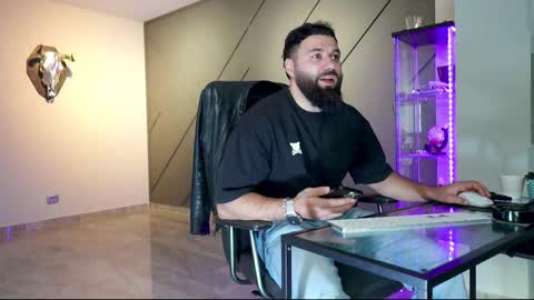 Matthew .. for short call me Matt online show from March 12, 2025, 9:55 am