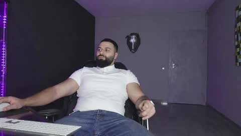 Matthew .. for short call me Matt online show from February 5, 2026, 1:10 am