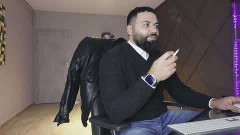 Matthew .. for short call me Matt online show from February 5, 2026, 6:34 pm