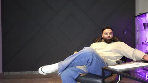 Matthew .. for short call me Matt online show from April 16, 2026, 12:55 am