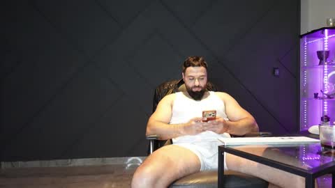 Snapshot of glennmasters chatting on April 28, 2026, 9:53 pm Matthew .. for short call me Matt online show from April 28, 2026, 9:53 pm