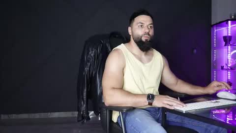 Snapshot of glennmasters chatting on April 30, 2026, 9:30 pm Matthew .. for short call me Matt online show from April 30, 2026, 9:30 pm