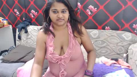 Snapshot of glitter_candy chatting on February 26, 2025, 11:15 pm glitter candy online show from February 26, 2025, 11:15 pm