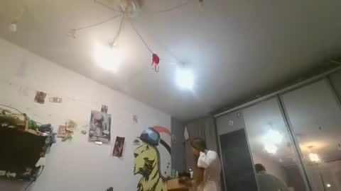 glitter_doll online show from January 7, 2025, 5:20 pm