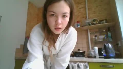 glitter_doll online show from January 13, 2025, 8:58 am