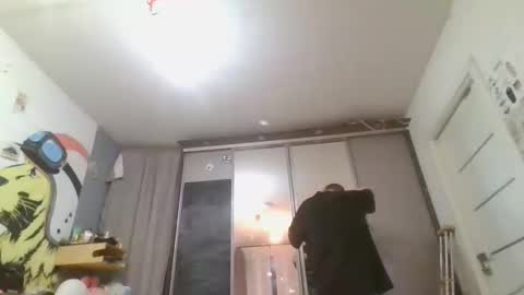 glitter_doll online show from January 15, 2025, 1:41 pm