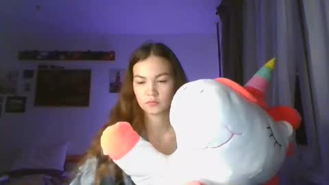 glitter_doll online show from January 17, 2025, 6:02 pm