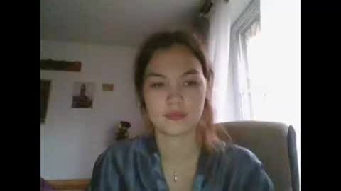 glitter_doll online show from March 4, 2025, 11:19 am