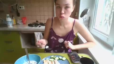 glitter_doll online show from March 6, 2025, 10:09 am