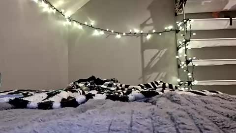 glizzy4u online show from October 6, 2025, 11:40 am