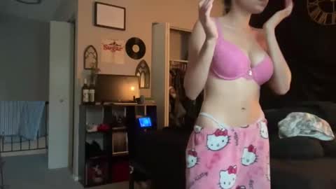 Snapshot of globberton chatting on October 15, 2025, 5:57 pm Baby Bimbo online show from October 15, 2025, 5:57 pm