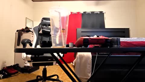 glomightyj online show from February 16, 2026, 2:18 am