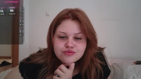 Snapshot of gloria_thomas chatting on June 7, 2026, 2:05 am gloria_thomas online show from June 7, 2026, 2:05 am
