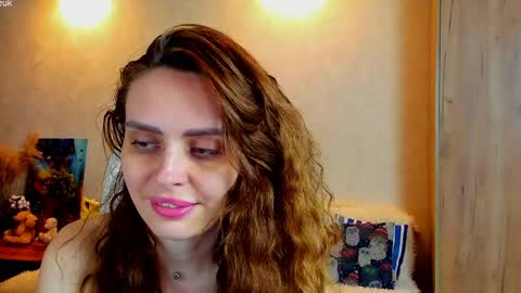 Gloria Wood online show from April 1, 2026, 6:16 pm