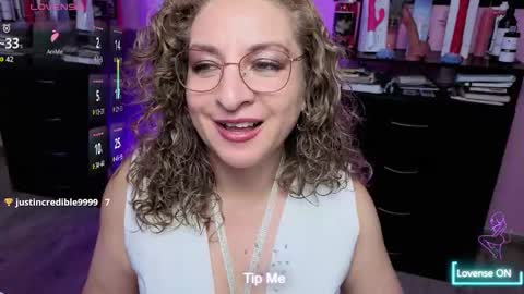 Snapshot of gloriacrespo chatting on October 4, 2025, 11:25 pm gloriacrespo online show from October 4, 2025, 11:25 pm