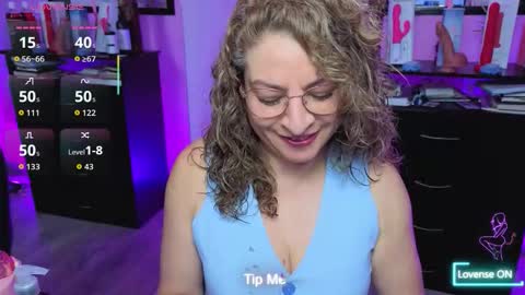 Snapshot of gloriacrespo chatting on October 11, 2025, 1:27 am gloriacrespo online show from October 11, 2025, 1:27 am