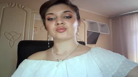 Snapshot of gloriashine chatting on March 12, 2025, 10:16 am gloriashine online show from March 12, 2025, 10:16 am