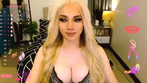 Snapshot of glorious_kim chatting on March 9, 2025, 8:40 am Kim - DONT FORGET TO FOLLOW AND GIME THUMBS UP online show from March 9, 2025, 8:40 am