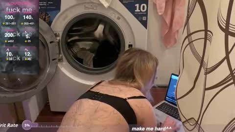 Snapshot of gloryaaaa chatting on October 2, 2025, 11:01 pm I want to make you happy and lovense  online show from October 2, 2025, 11:01 pm