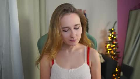 Monica online show from December 19, 2025, 2:13 pm