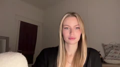 glow_angel online show from January 22, 2025, 5:28 pm